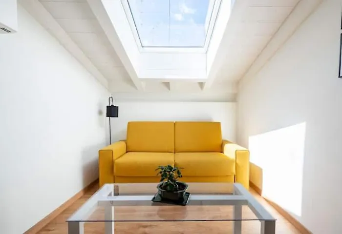 Domus: Modern Loft In The Center Of Parma
